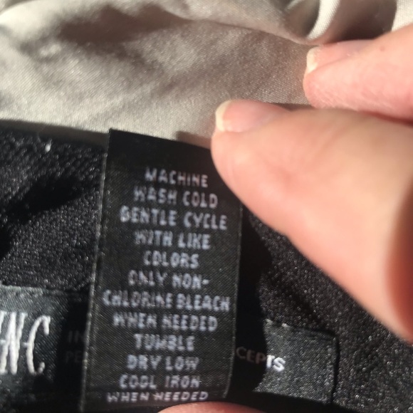 International concepts striped tank with flirty waist band. Petite size large - Picture 4 of 4